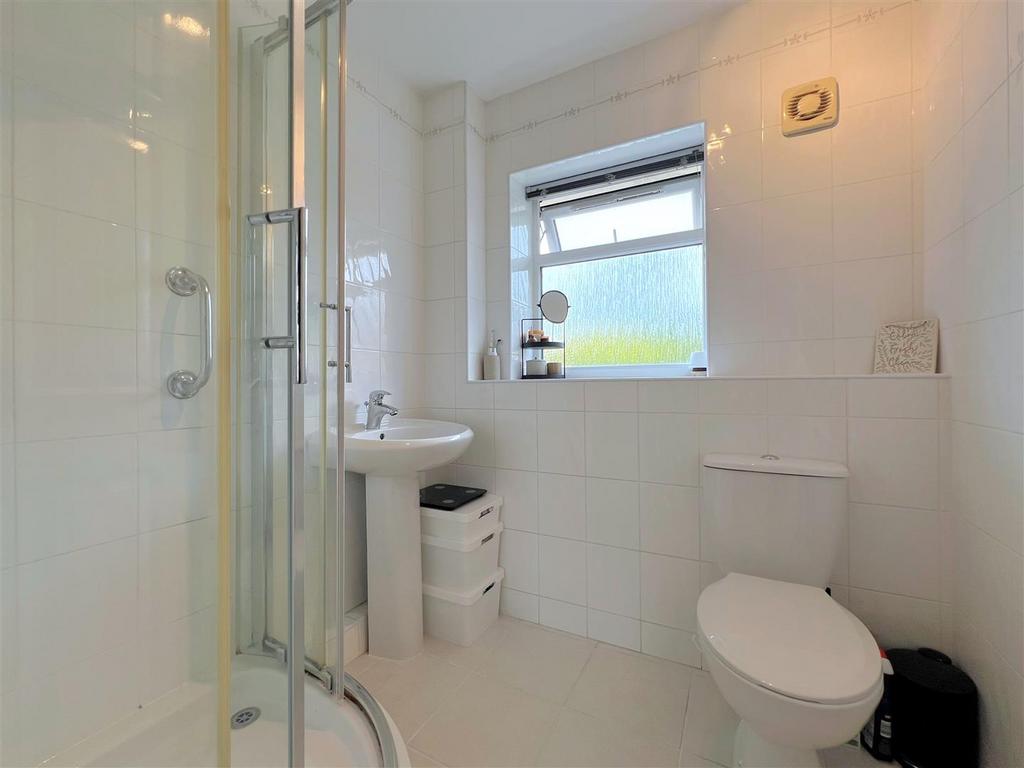 Shower room.jpg