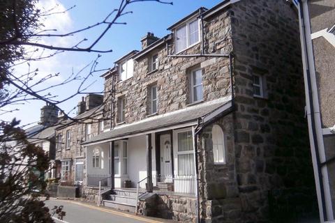 6 bedroom house for sale, High Street, Harlech