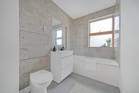 Flat 3, Holland House, 42 Newington Green, London, N16 9PQ