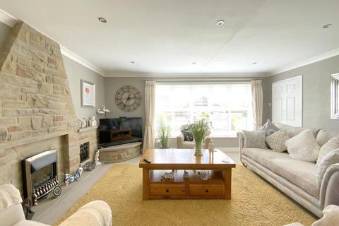 3 bedroom bungalow for sale, Fairway Court, Cleethorpes