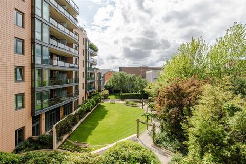 3 bedroom flat for sale, Pavilion Apartments, St John's Wood, NW8