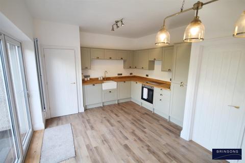 3 bedroom terraced house for sale, Van Road, Caerphilly