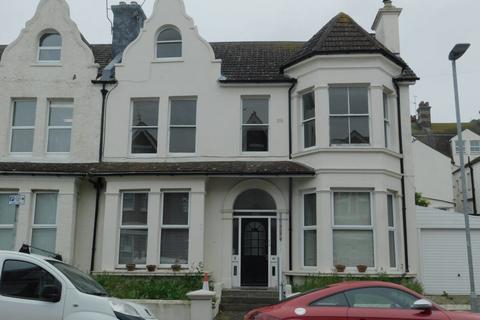 4 bedroom maisonette to rent, Albert Road, East Sussex