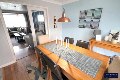 4 bedroom detached house for sale, Heol-Yr-Ysbyty, Caerphilly