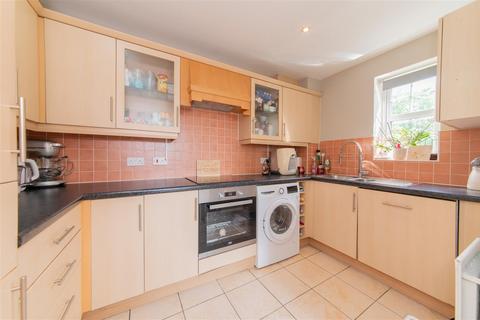 2 bedroom flat for sale, Honiton Gardens, Mill Hill, London