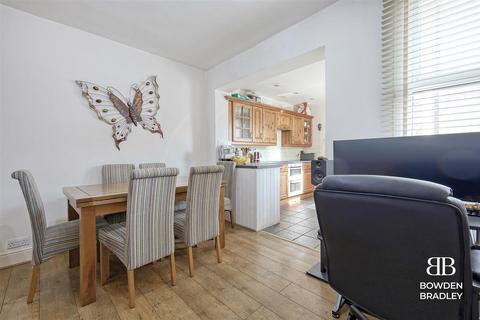52 Greenfield Street, Waltham Abbey, EN9 1HL