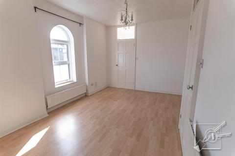 1 bedroom flat for sale, Darnley Road, Gravesend
