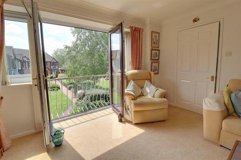 2 bedroom retirement property for sale, Glebe Farm Court, Up Hatherley, Cheltenham