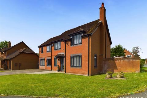 6 bedroom detached house for sale, Cabin Lane, Oswestry