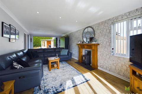 6 bedroom detached house for sale, Cabin Lane, Oswestry