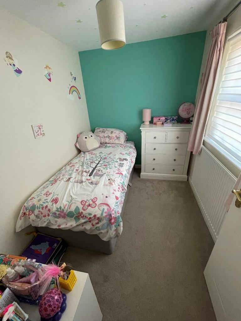 BEDROOM.jpg