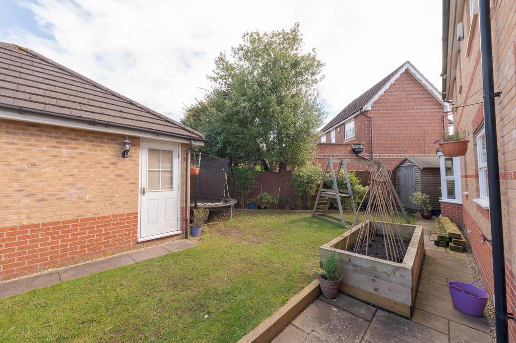 Rear garden .jpg