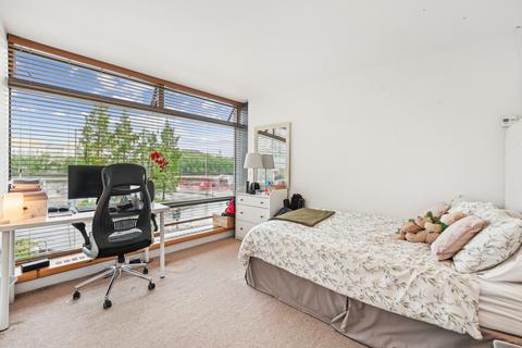 2 bedroom flat for sale, Parliament View, Albert Embankment, London, SE1