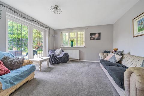 4 bedroom detached house for sale, Golf Drive, Surrey GU15