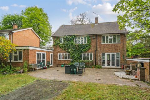 4 bedroom detached house for sale, Golf Drive, Surrey GU15