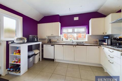 5 bedroom semi-detached house for sale, Devonshire Drive, Scarborough