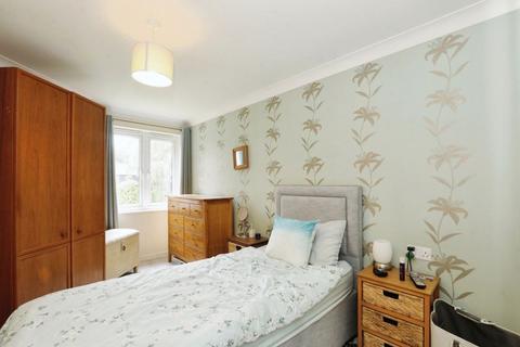 1 bedroom flat for sale, Chester Road, Holmes Chapel CW4