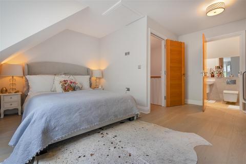 8 Ballin Gardens, Ascot, SL5 8FU