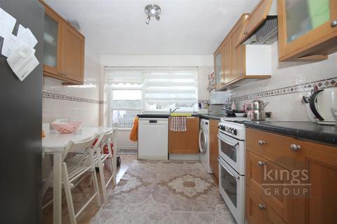 2 bedroom flat for sale, Eastleigh Road, London