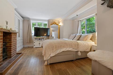 3 bedroom semi-detached house for sale, Jubilee Avenue, Ascot