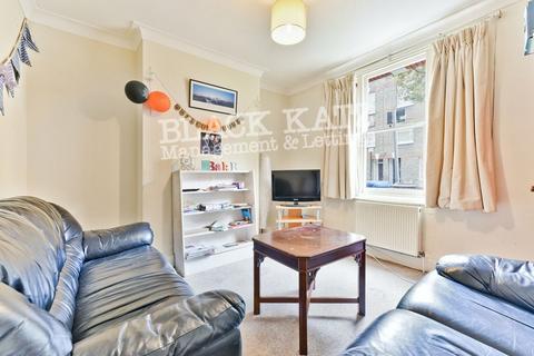 4 bedroom terraced house to rent, SE17