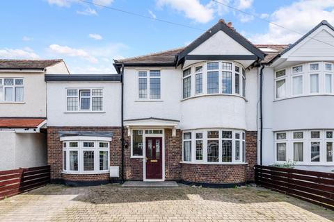 65 Lynwood Drive, Worcester Park, KT4 7AE