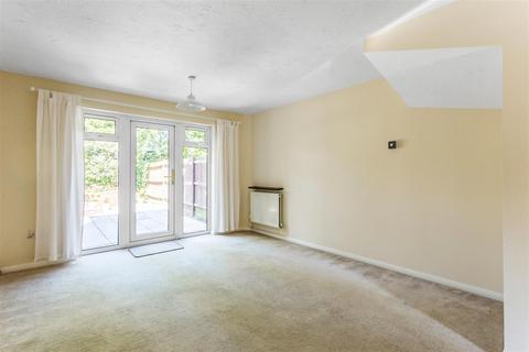 48 Black Eagle Close, Westerham, TN16 1TF