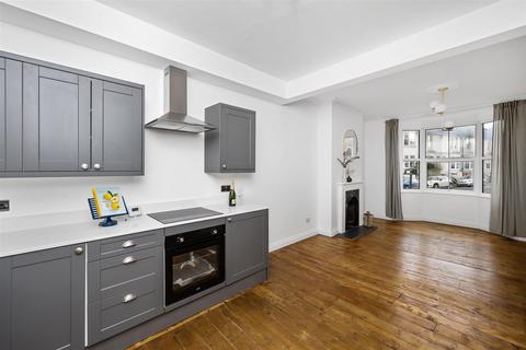 4 bedroom end of terrace house for sale, Pevensey Road, Brighton