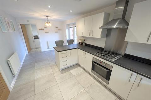 4 bedroom detached house for sale, Mellors Field Close, Sandbach