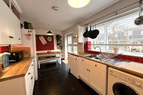30 Bracken Close, Rode Heath, Stoke-on-trent, ST7 3JA