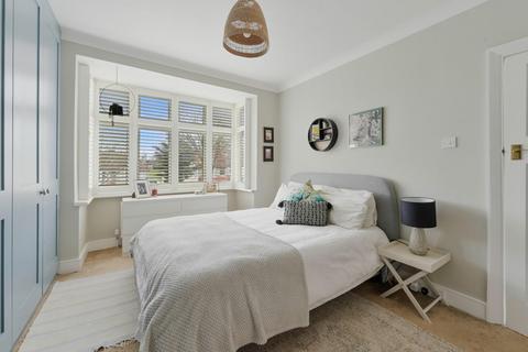 108 Bridgewood Road, Worcester Park, KT4 8XS