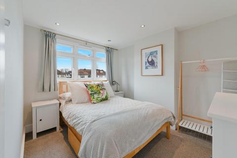 108 Bridgewood Road, Worcester Park, KT4 8XS
