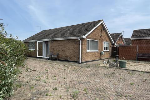 2 bedroom detached bungalow for sale, Greenacre Crescent, Lowestoft