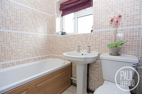 2 bedroom apartment for sale, Cambridge Avenue, Gorleston, NR31