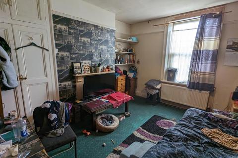 4 bedroom house for sale, Spring Place, Bradford
