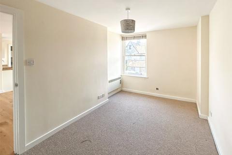 1 bedroom apartment to rent, Market Square, Witney, Oxfordshire, OX28