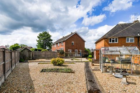 6 Bridgnorth Avenue, Wombourne, Wolverhampton, WV5 0AD