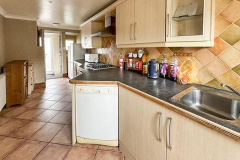 3 bedroom end of terrace house for sale, Willow Brook Road, Corby NN17