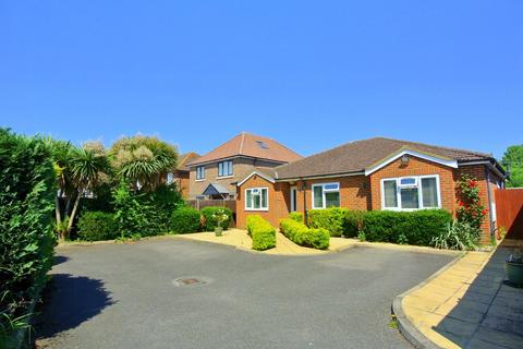 3 bedroom detached bungalow for sale, Ashgrove Road, Ashford TW15