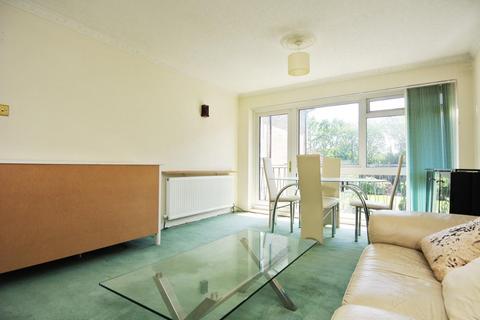 2 bedroom apartment for sale, Manor Road, Ashford TW15