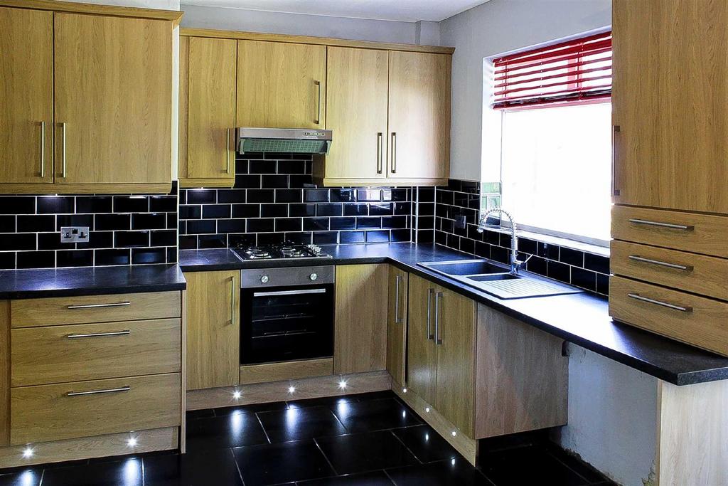 Dining Fitted Kitchen: