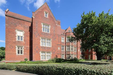 3 bedroom apartment for sale, The Galleries, Warley, Brentwood