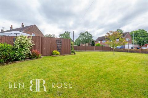 2 bedroom end of terrace house for sale, Low Green, Leyland
