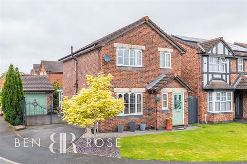 3 bedroom detached house for sale, Hedgerows Road, Leyland