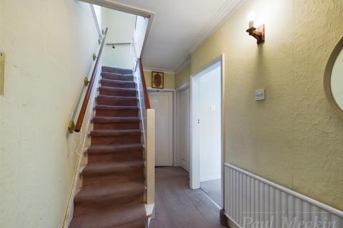 17 Lower Barn Road, Purley, CR8 1HY