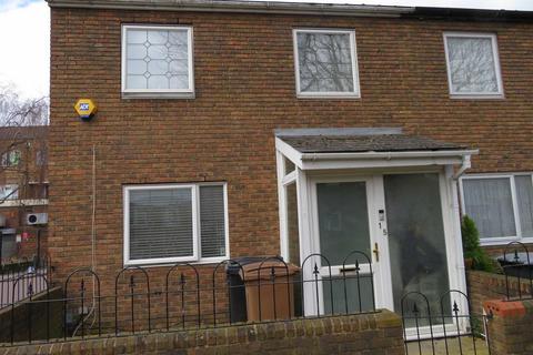 3 bedroom detached house to rent, 15 Cooparage Close,Tottenham,London,