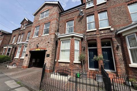 2 bedroom apartment for sale, Altrincham Road, Wilmslow
