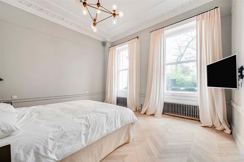 1 bedroom flat to rent, Warwick Square, Pimlico, London, SW1V