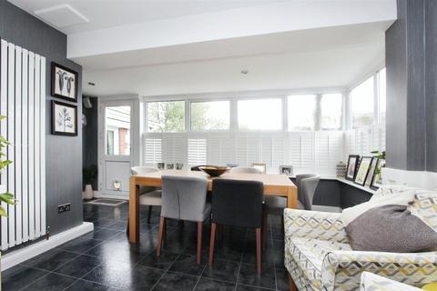 3 bedroom house for sale, Wing Road, Sheerness