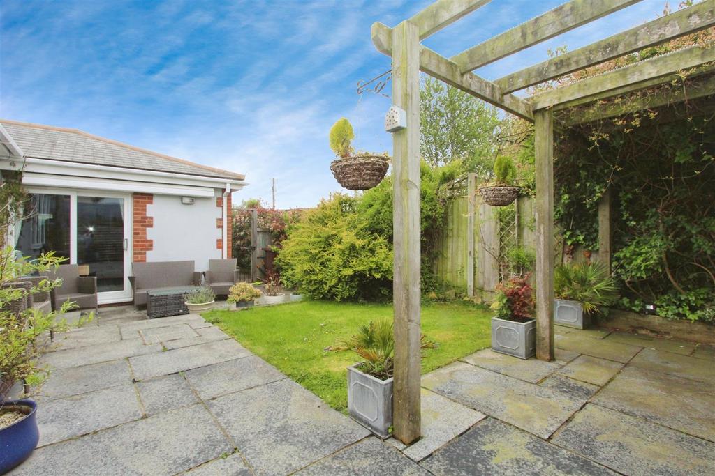 6832221d-glenivy 20garden.JPG